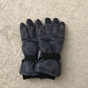 Snowboarding gloves